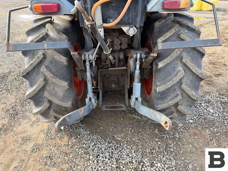 2016-kubota-m8540hd-image-22