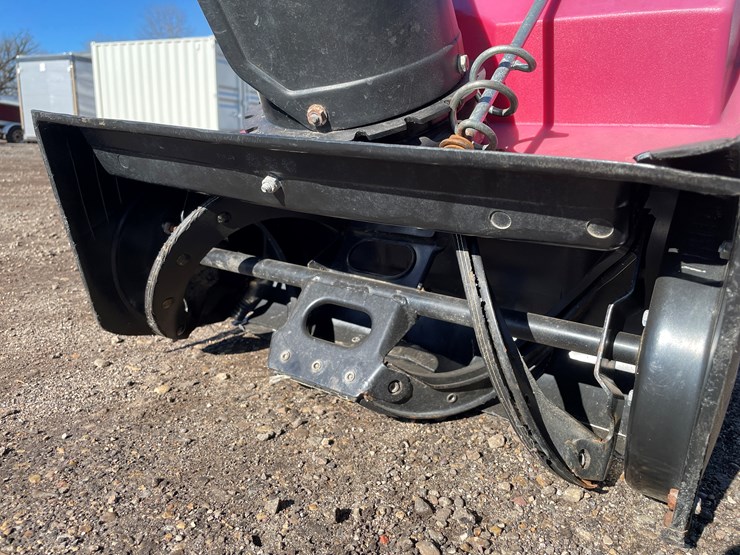 #3106-•-gas-20"-snow-blower-image-4