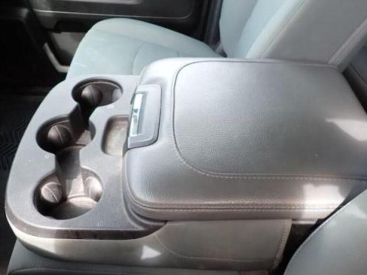 2013-dodge-ram-1500-image-19