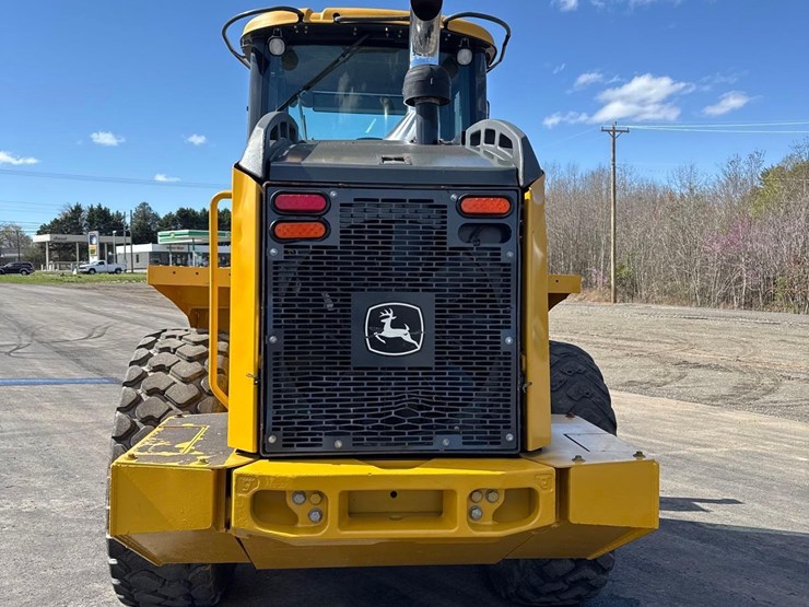 2018-deere-524k-image-4