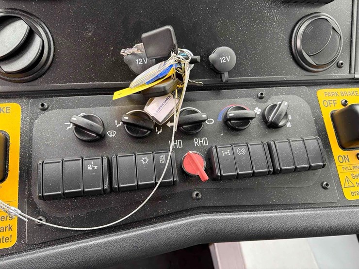 2025-dennis-eagle-proview-image-26