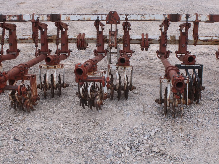 #1047-•-lilliston-8-row-field-cultivator-image-15