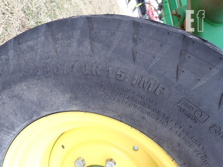 john-deere-726-image-8