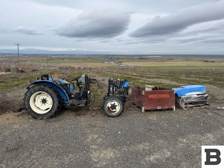 new-holland-tn75vas-tractor---parts-image-1