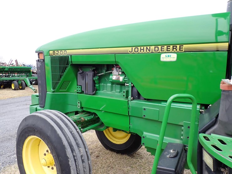 john-deere-8200-image-17