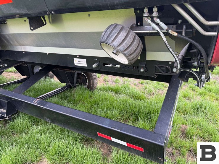 2023-mac-don-fd240-image-39