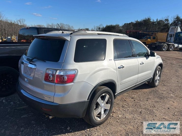 2012-gmc-acadia-slt-image-2