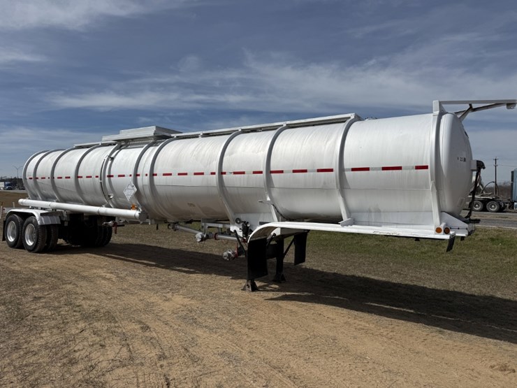 2011-brenner-tank-trailer-image-3