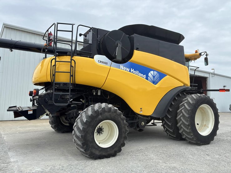 2009-new-holland-cr9060-image-5