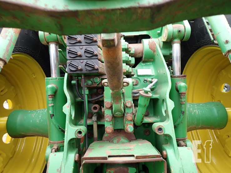 john-deere-8100-image-12