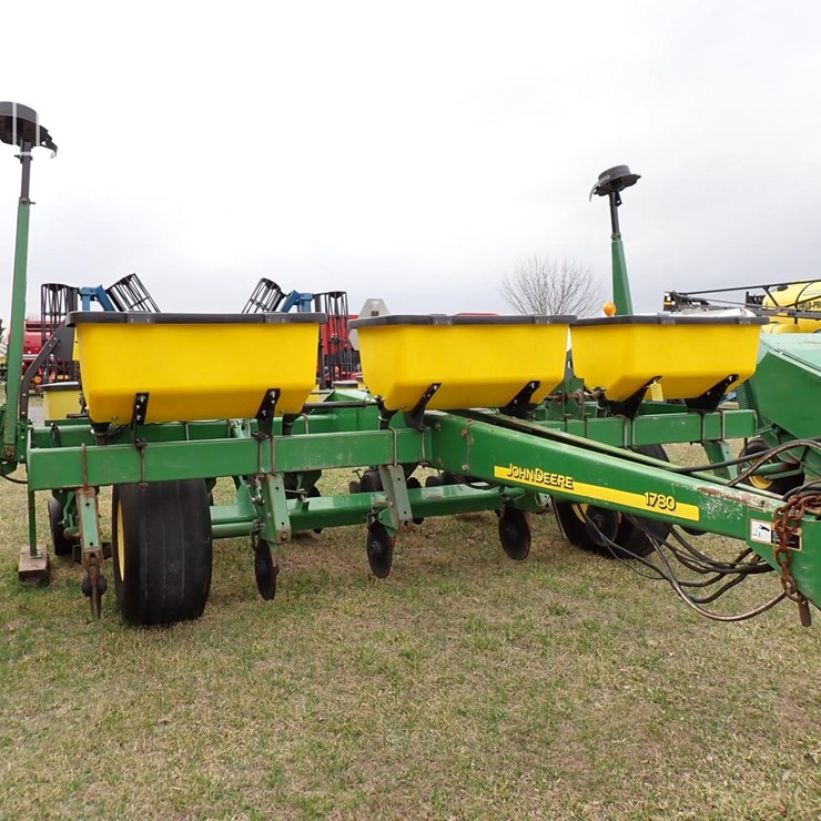 JOHN DEERE 1780