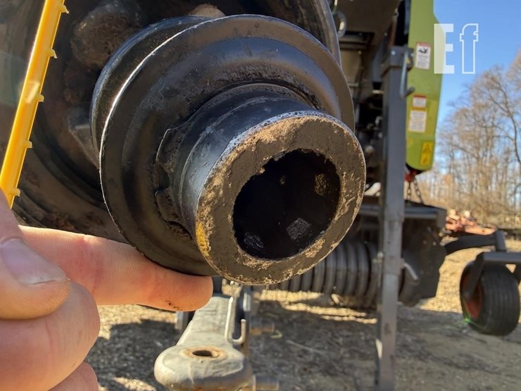 2016-claas-variant-360rc-image-10