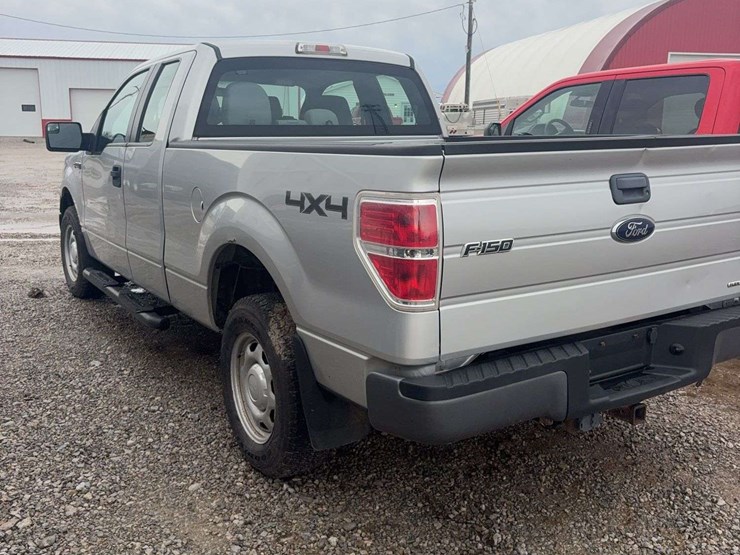 2014-ford-f150-xl-image-9