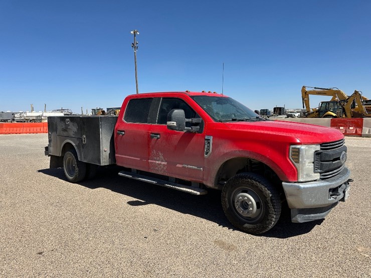 2018-ford-f350-image-3