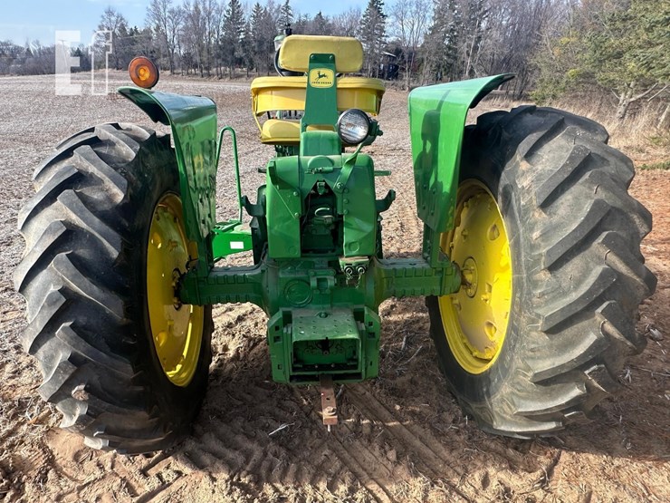 john-deere-4010-image-11