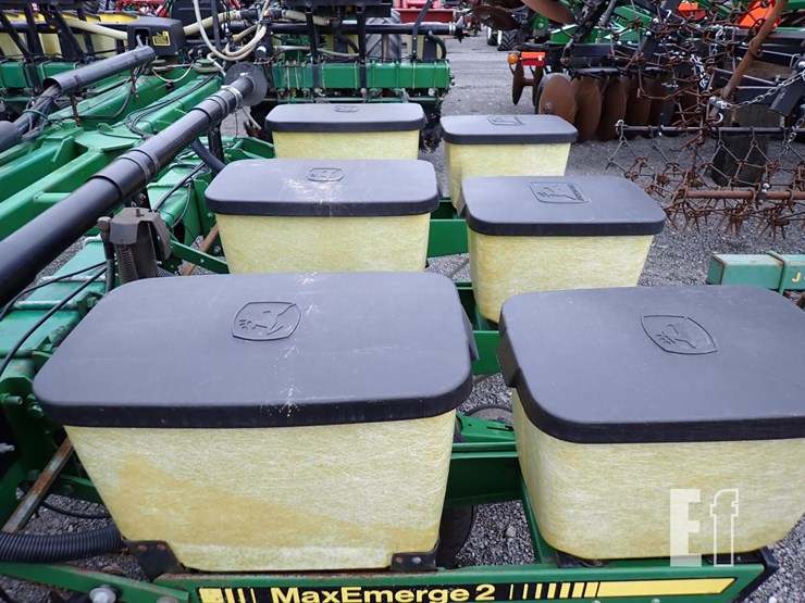 john-deere-7200-image-5