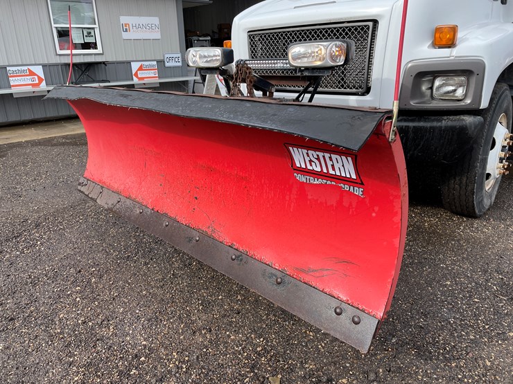 #2015-•-2009-chevy-c7500-single-axle-dump-truck-(has-wi-title)-image-13