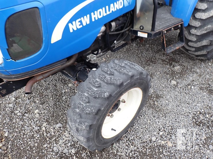 new-holland-35-image-3
