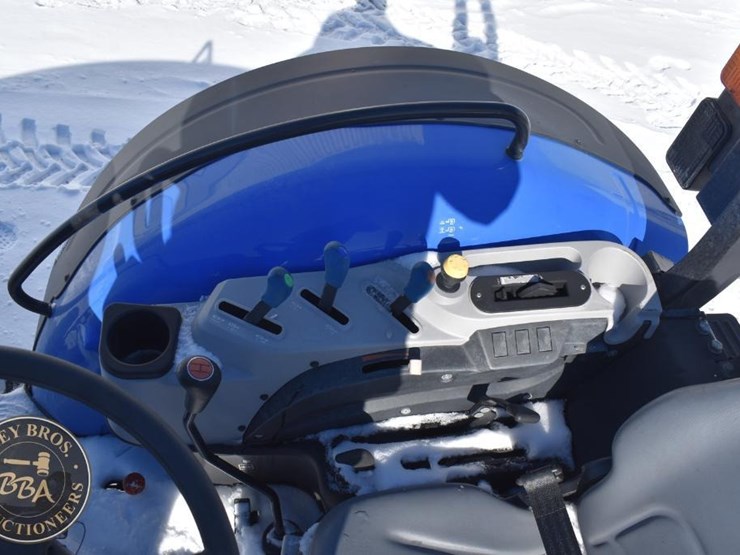 2023-new-holland-workmaster-120-image-30