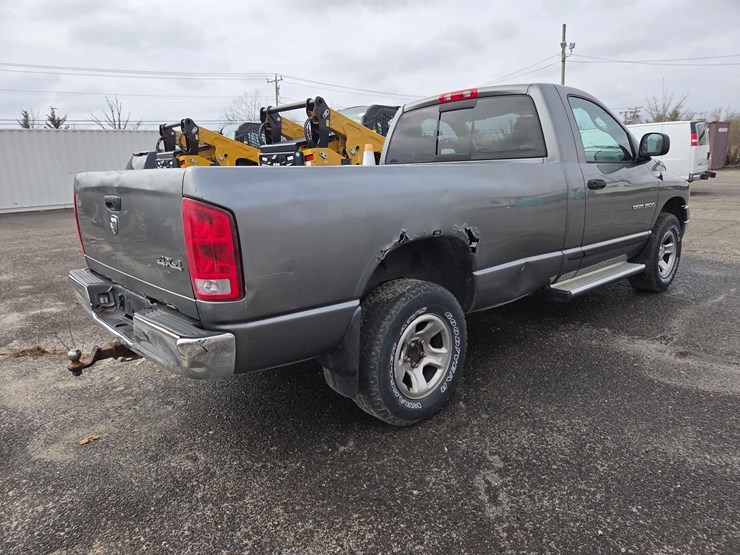2005-dodge-ram-1500-image-3