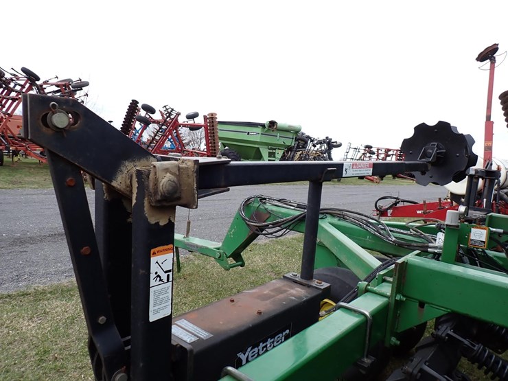 2021-john-deere-1560-image-11