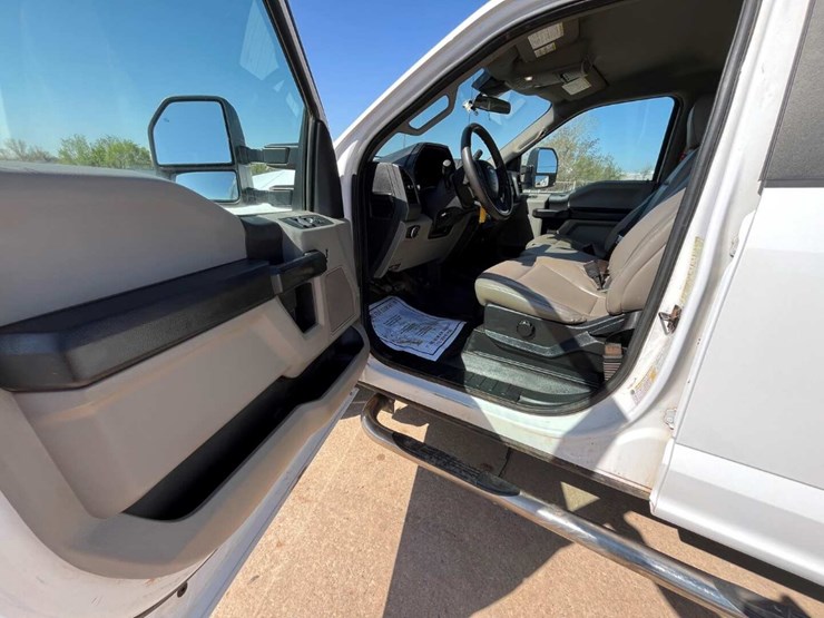 2020-ford-f350-image-6