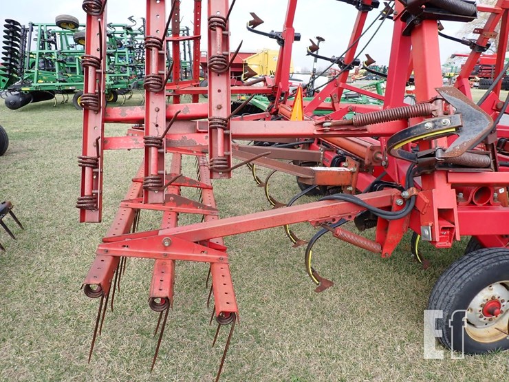 case-ih-4800-image-10