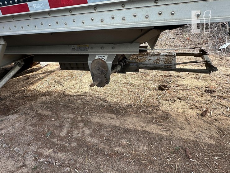 2015-wilson-grain-trailer-image-12