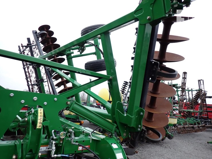 2015-john-deere-2625-image-5