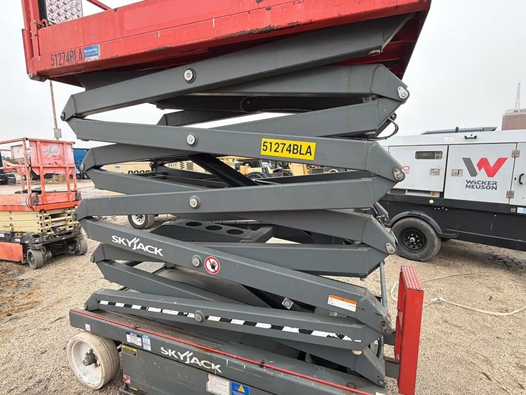 2017-skyjack-sjiii4632-image-9