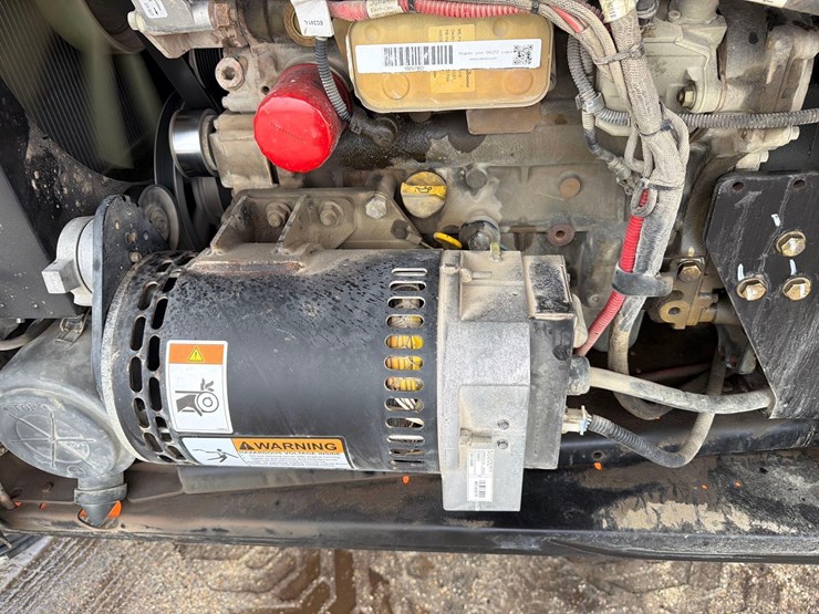 2016-jlg-800aj-image-16