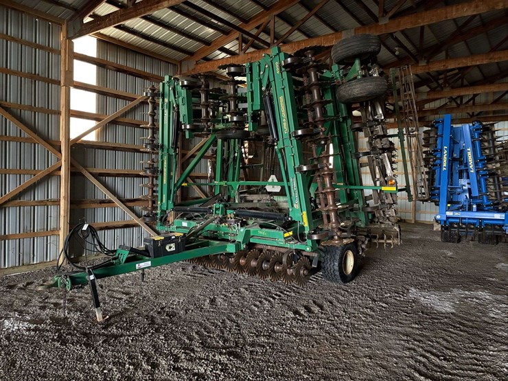 great-plains-4000-image-1