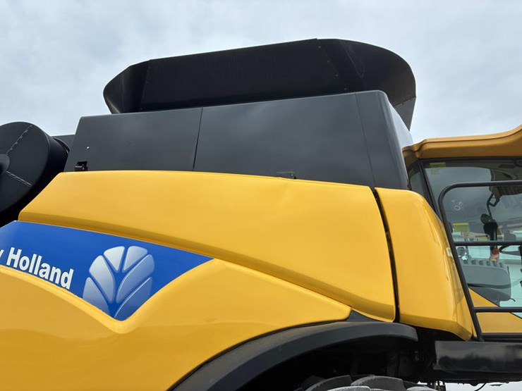 2009-new-holland-cr9060-image-15