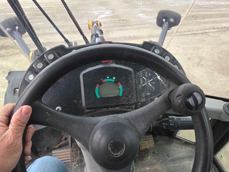 2017-caterpillar-908h2-image-6