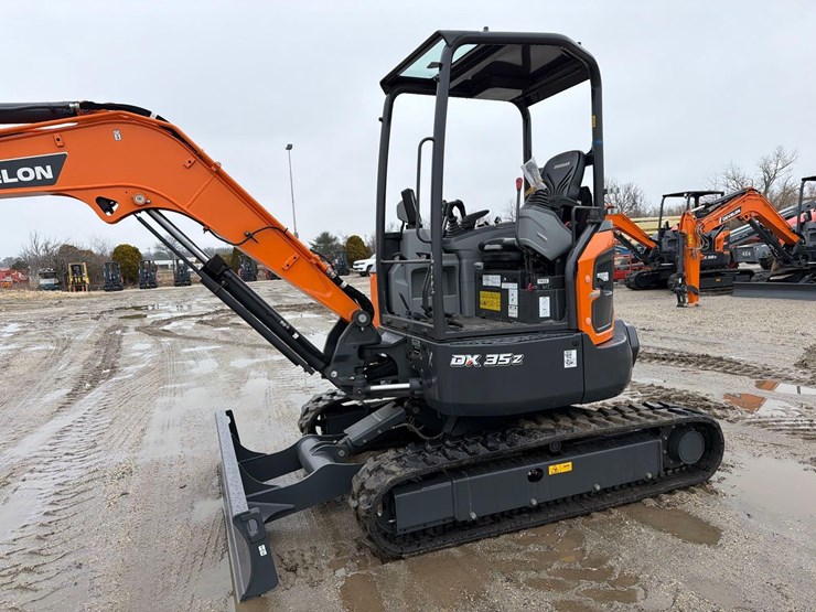 develon-dx35z-7-image-2