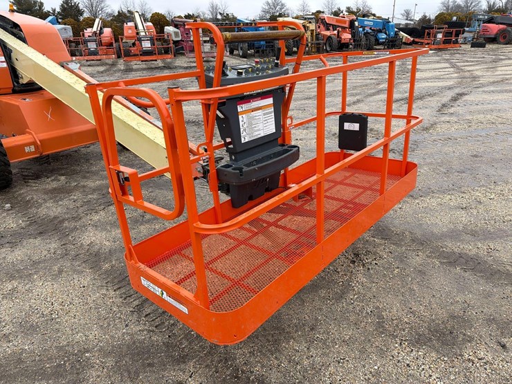 jlg-400s-image-11
