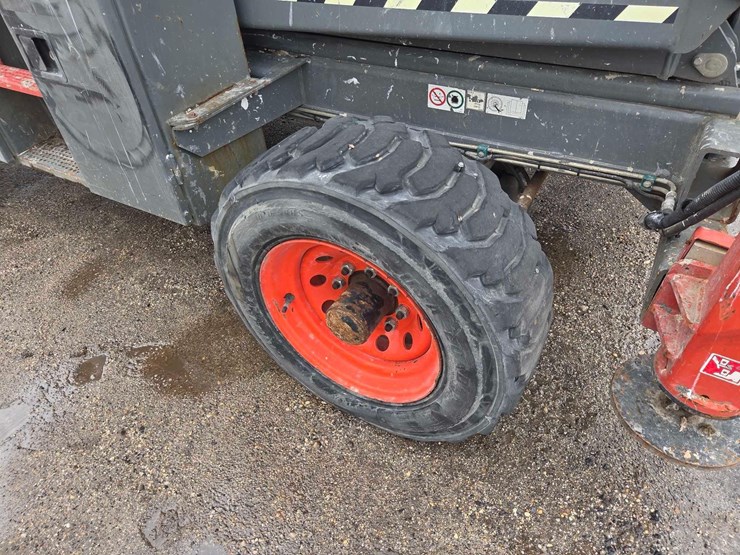 2016-skyjack-sj8841rt-image-11