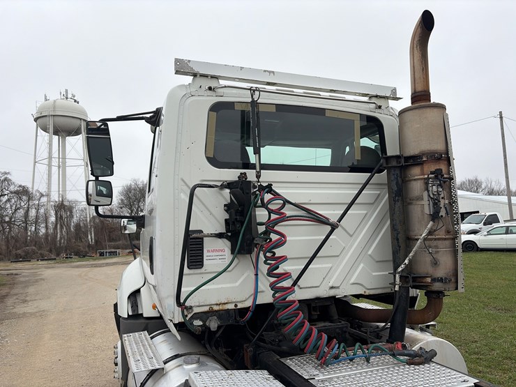 2012-international-prostar-image-5