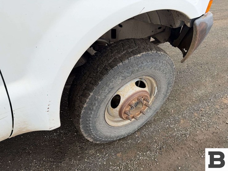 2001-ford-f350-image-30