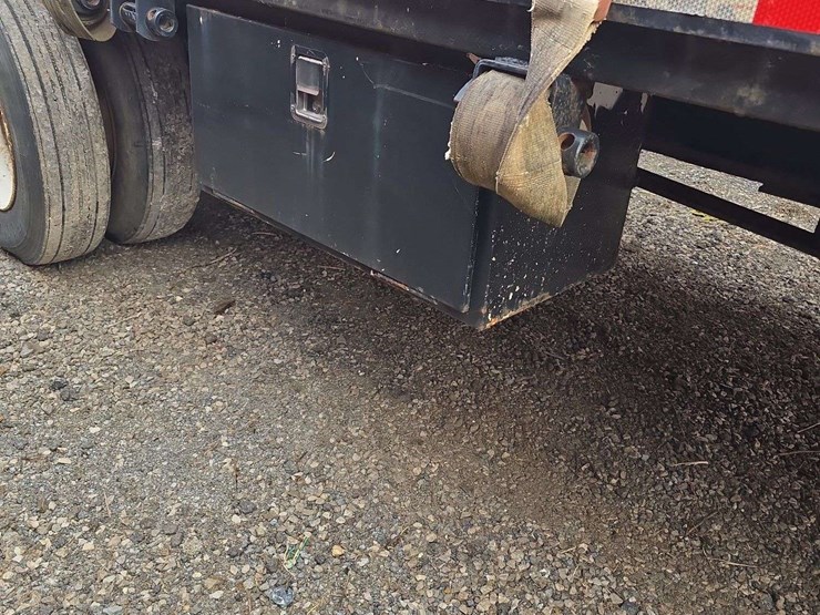 48ft-flatbed-semi-trailer,-tandem-axle,-wood-floor,-tie-downs,-spare-tire,-side-toolboxes,-spring-ride,-11r22.5,-image-4