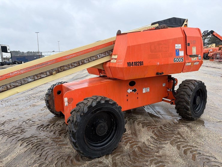 jlg-600s-image-2