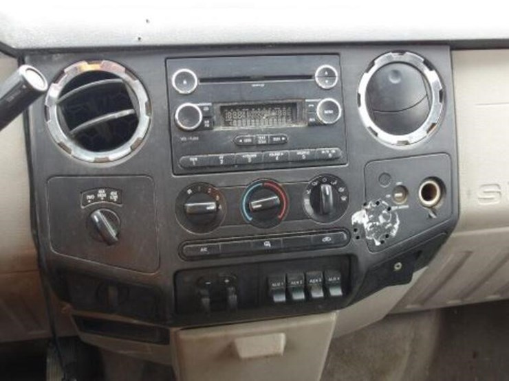 2010-ford-f250-xlt-image-25