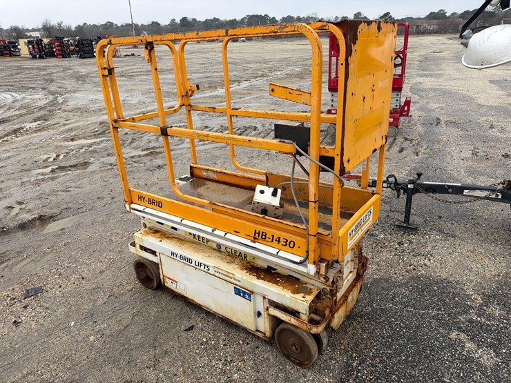 2016-hy-brid-lifts-hb-1430-image-2