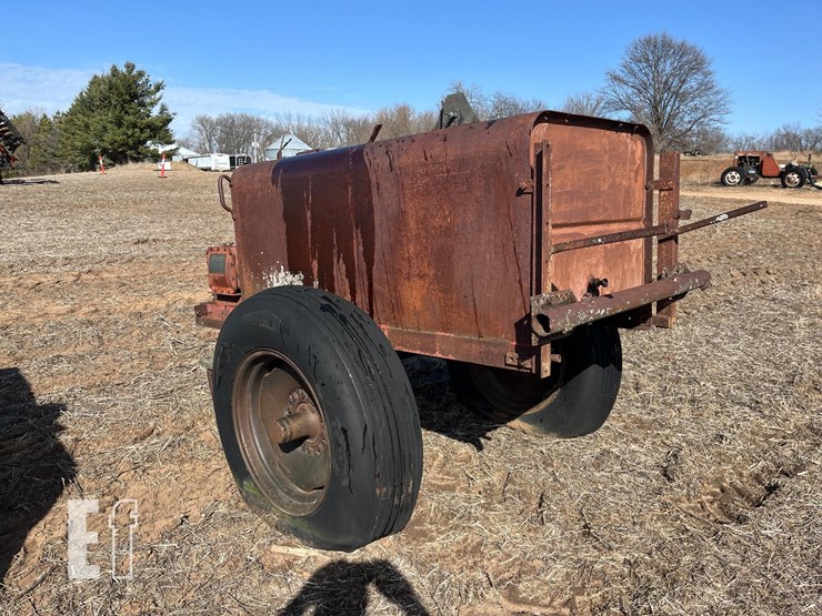 water-tank-and-pump-on-transport-image-4