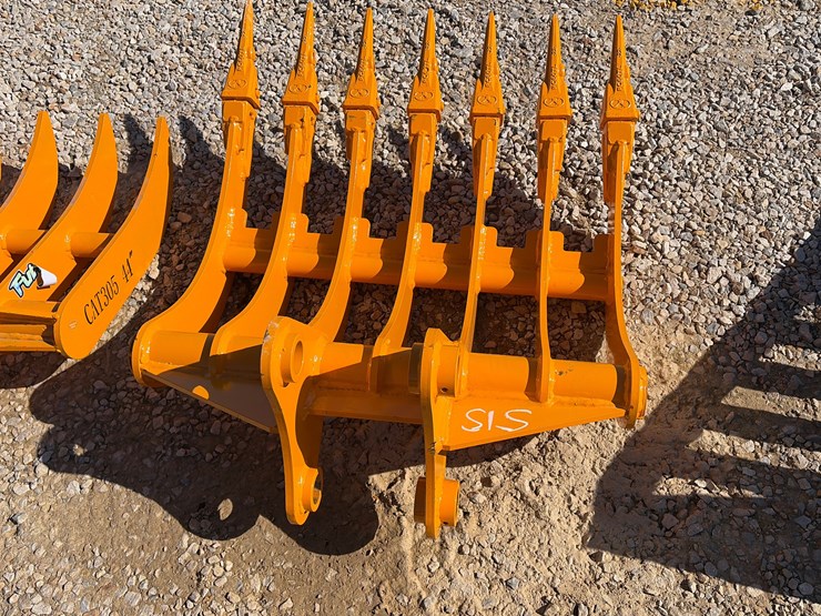 caterpillar-305-image-2