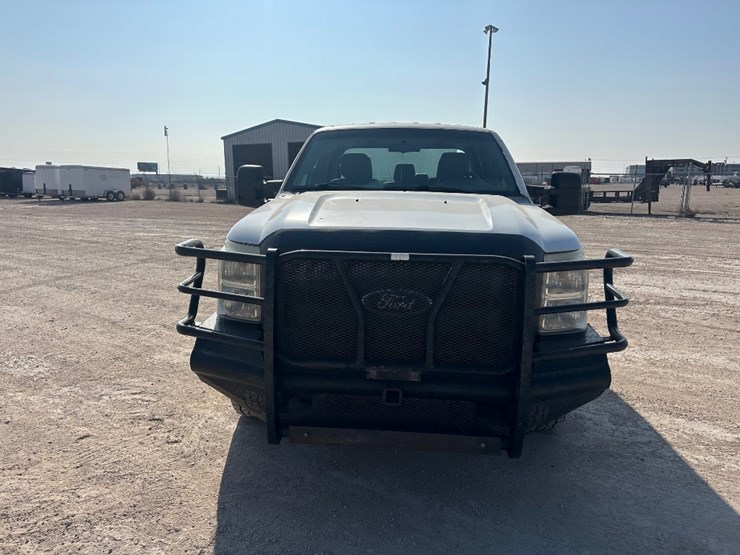 2014-ford-f350-image-2