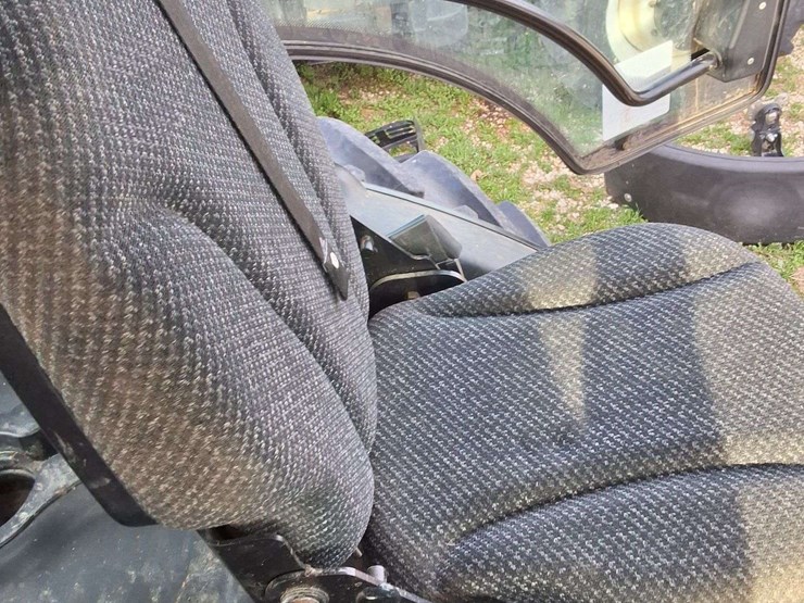 2017-versatile-260-image-34