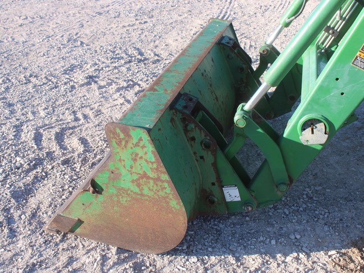 2011-john-deere-6115d-image-12