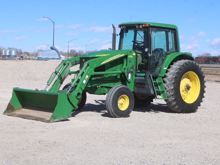 2004-john-deere-7320-image-1