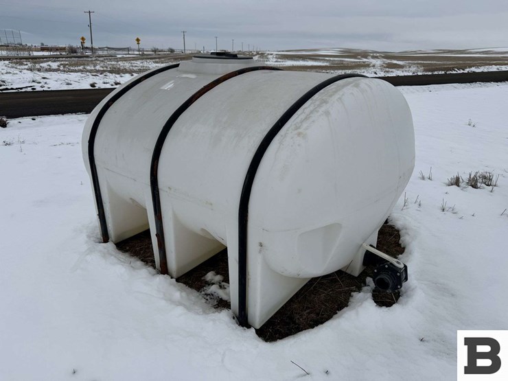 1000-gallon-poly-tank-w/-bands---reardan,-wa-image-2